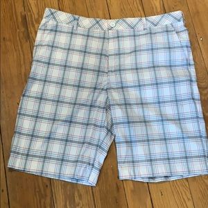 IZOD Golf shorts